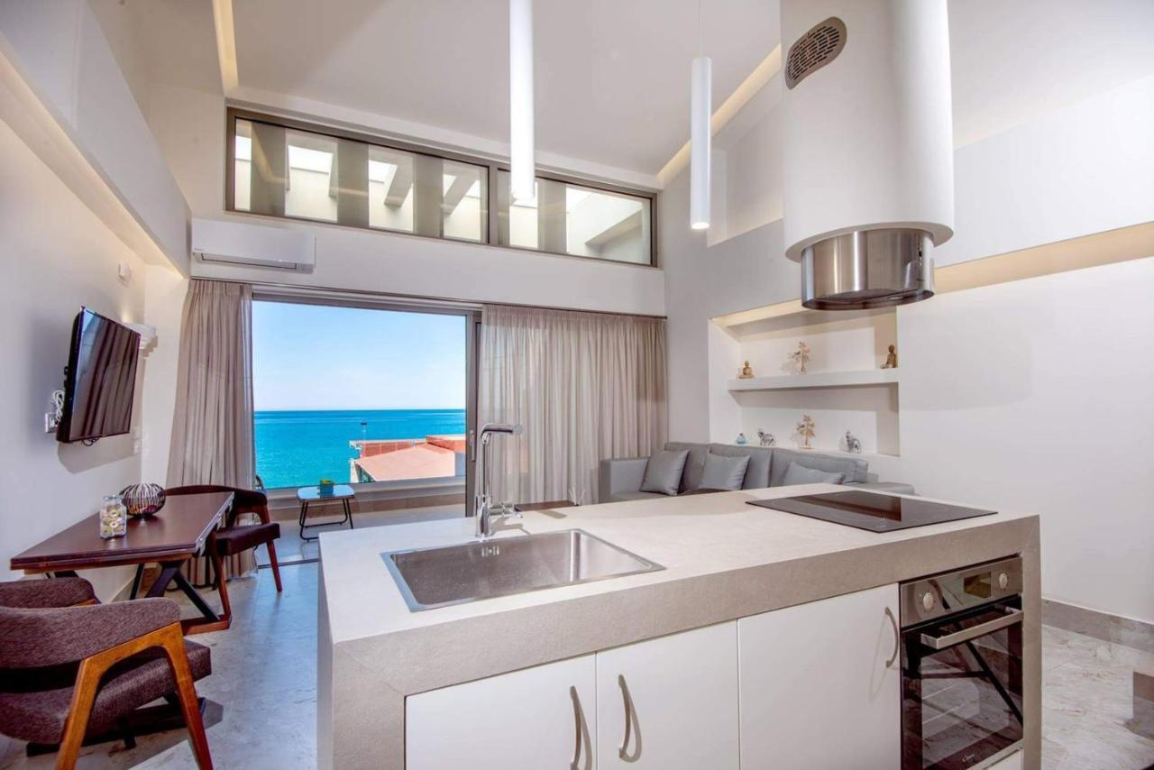 Nama Sea Side Suites Pláka エクステリア 写真
